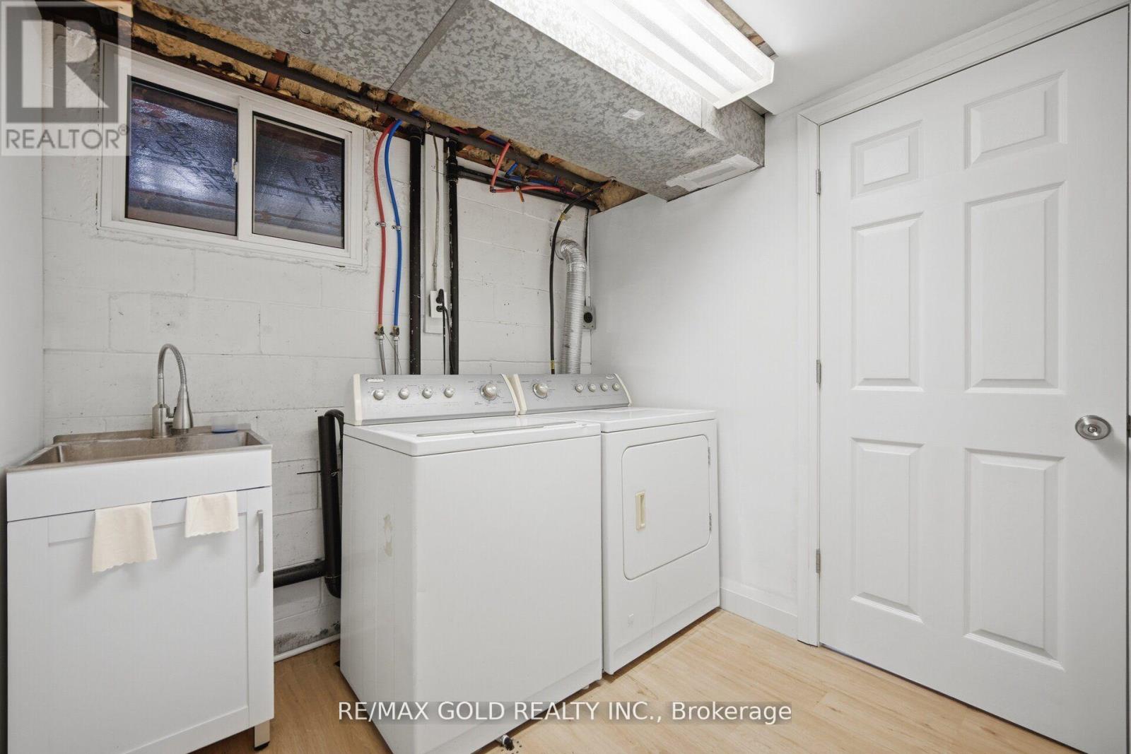 784 DOUGLAS STREET - 35