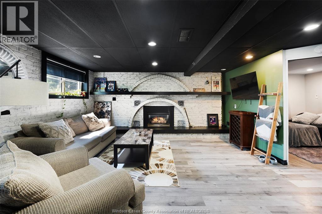 1170 GARDEN COURT DRIVE - 21