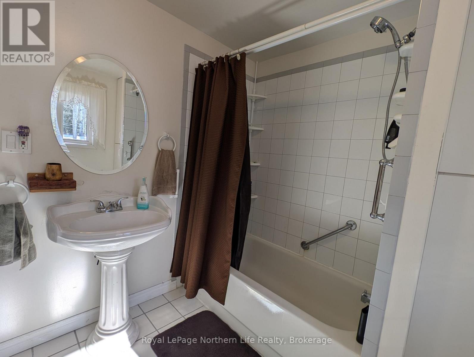 501182 BERRY ROAD - 20