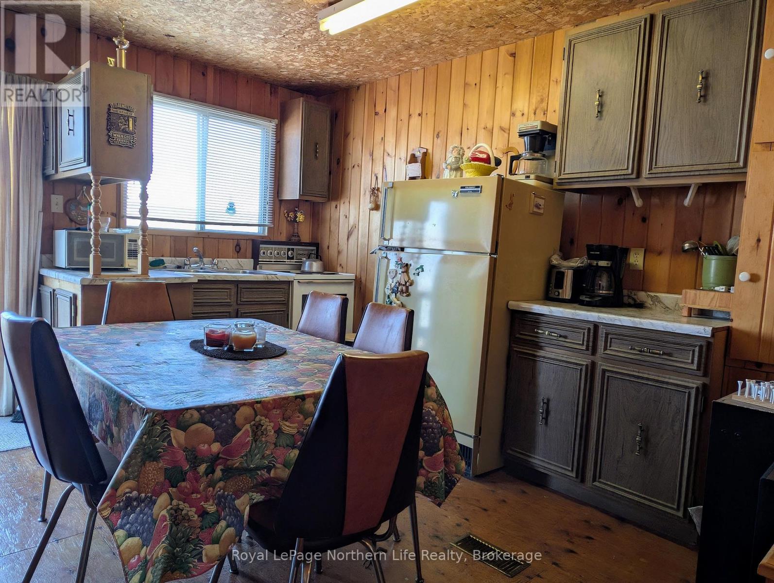 501182 BERRY ROAD - Image 23