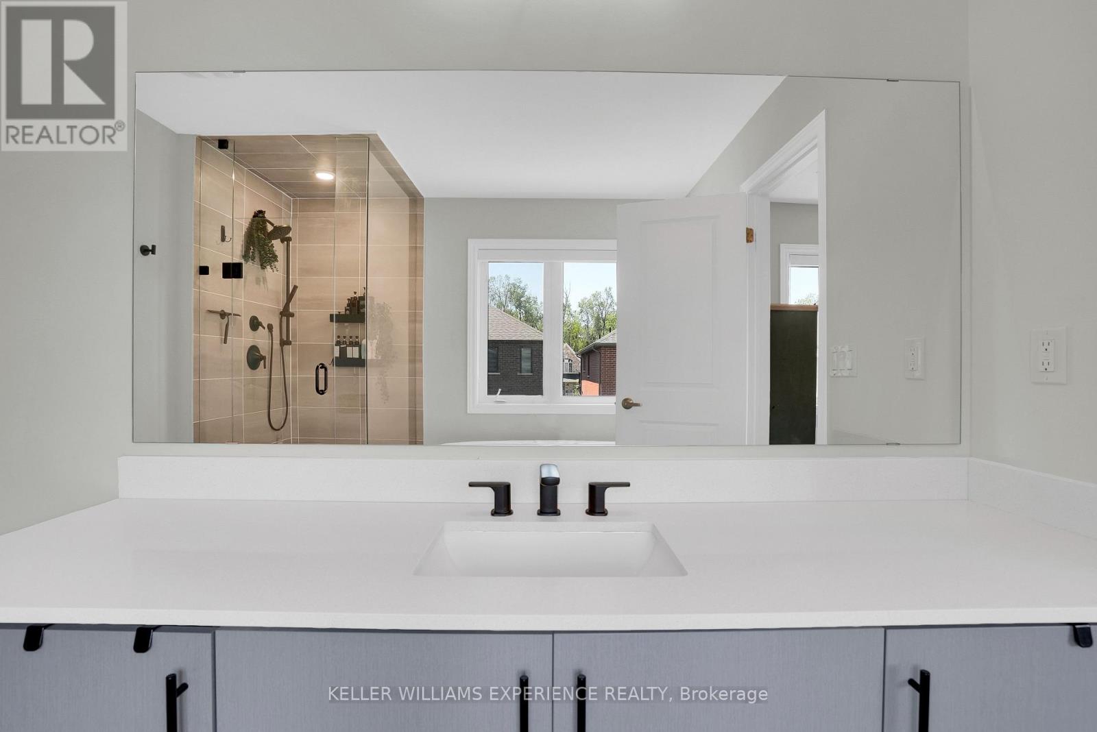 1329 DAVIS LOOP - 20