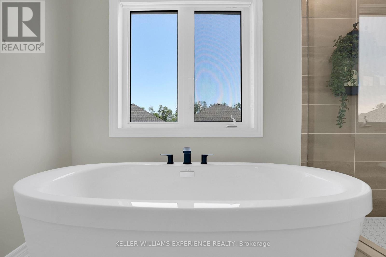 1329 DAVIS LOOP - 22