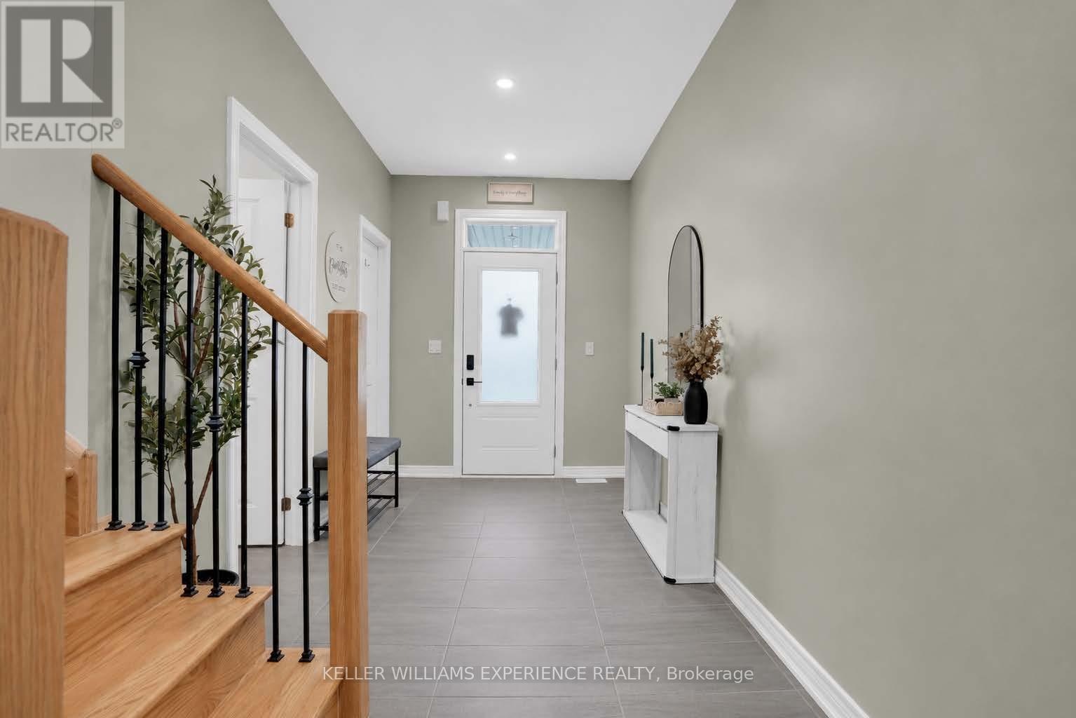 1329 DAVIS LOOP - 6