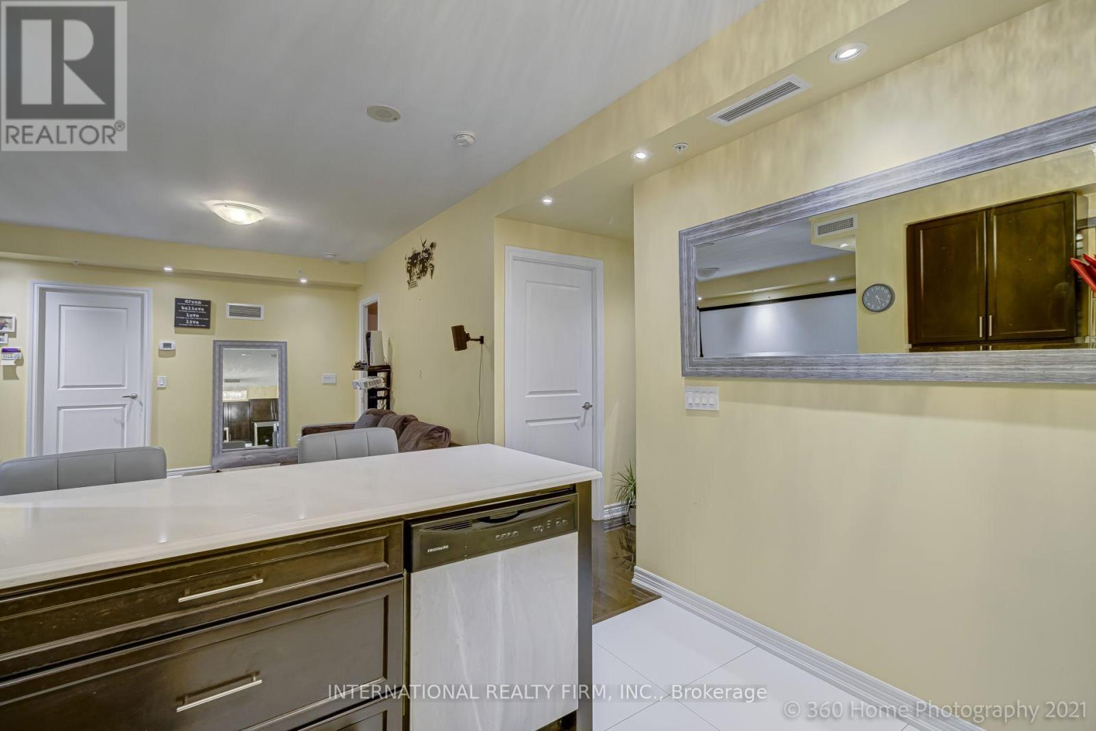#1105 9255 JANE STREET - 13