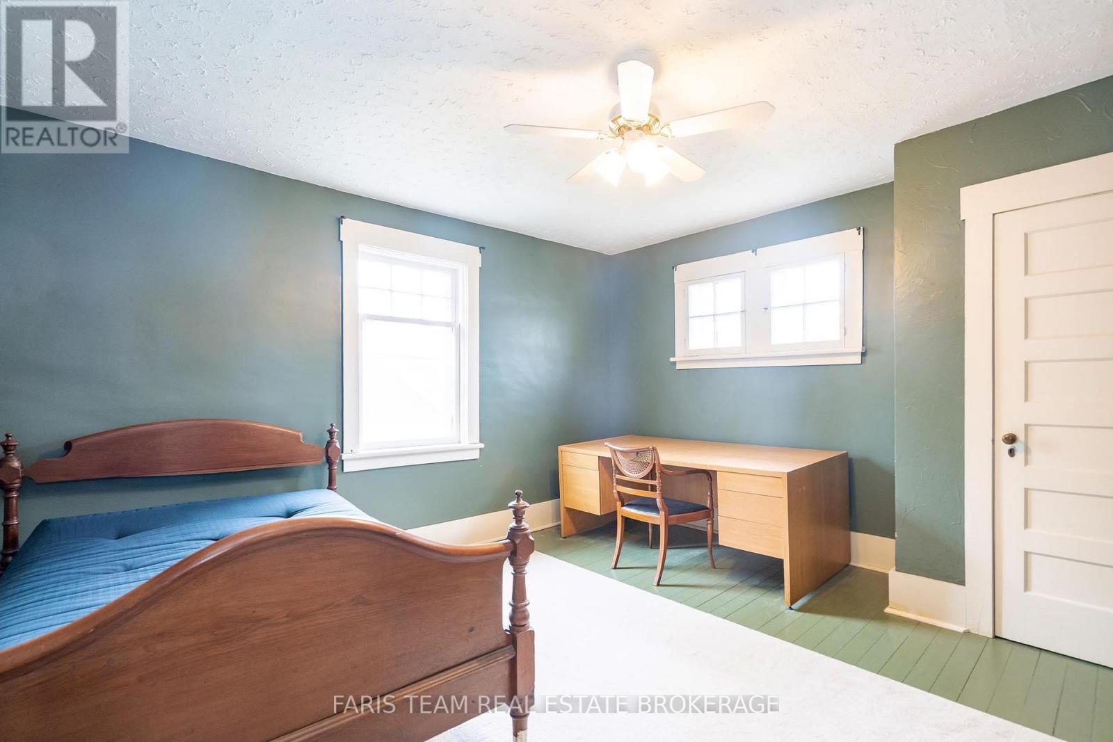 105 BARRIE STREET - 22