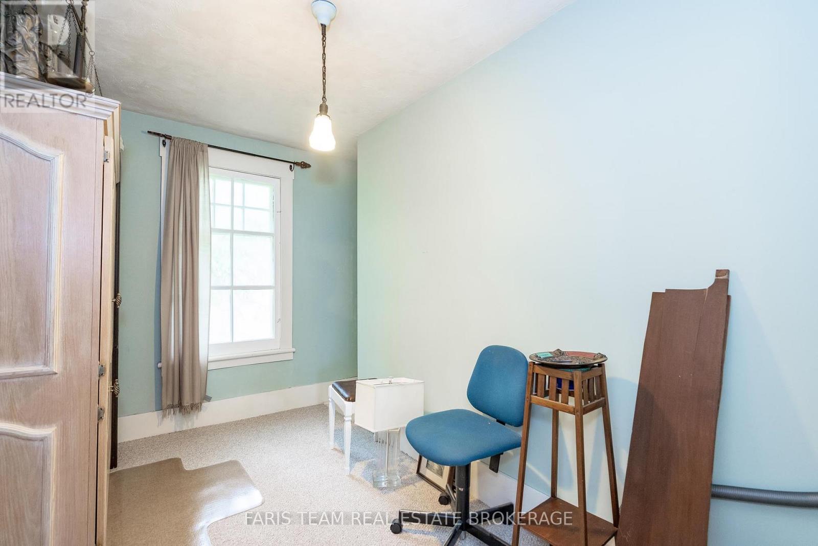 105 BARRIE STREET - 23
