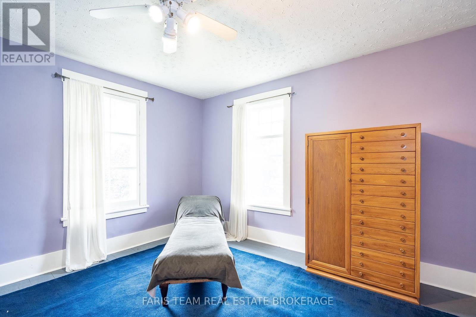 105 BARRIE STREET - 24