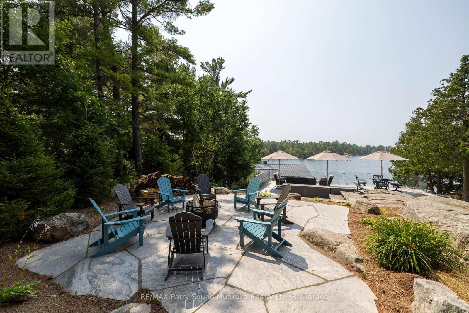 (LAKESIDE & BLUEBERRY PT) - 2 A258 ISLAND - Image 48