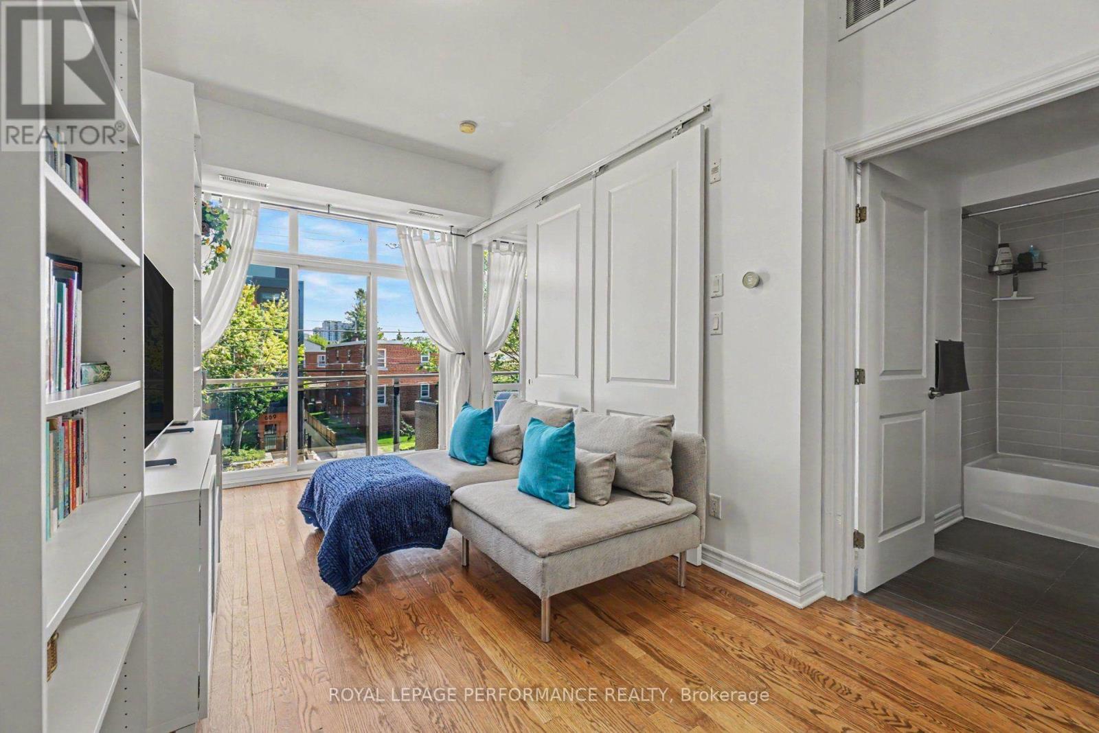 208 – 682 CHURCHILL AVENUE N, Ottawa. Luxury613. By Peter Sagos - Image 6