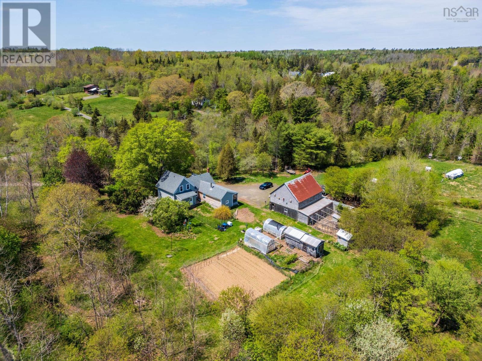 1313 Clementsport Road - 1