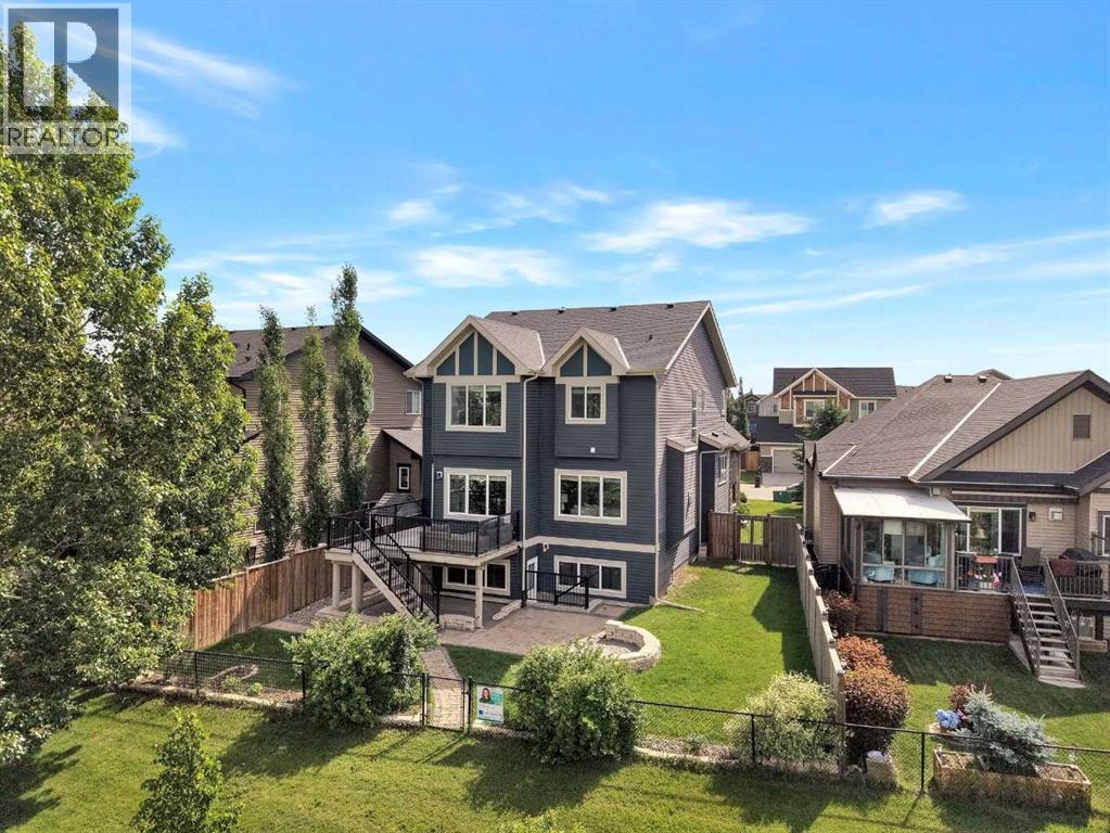 83 Ravenscroft Close SE - 2
