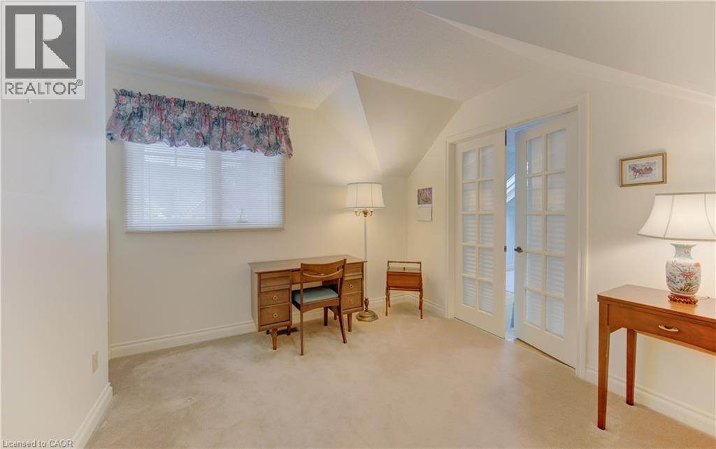 298 ROXTON Drive - 21
