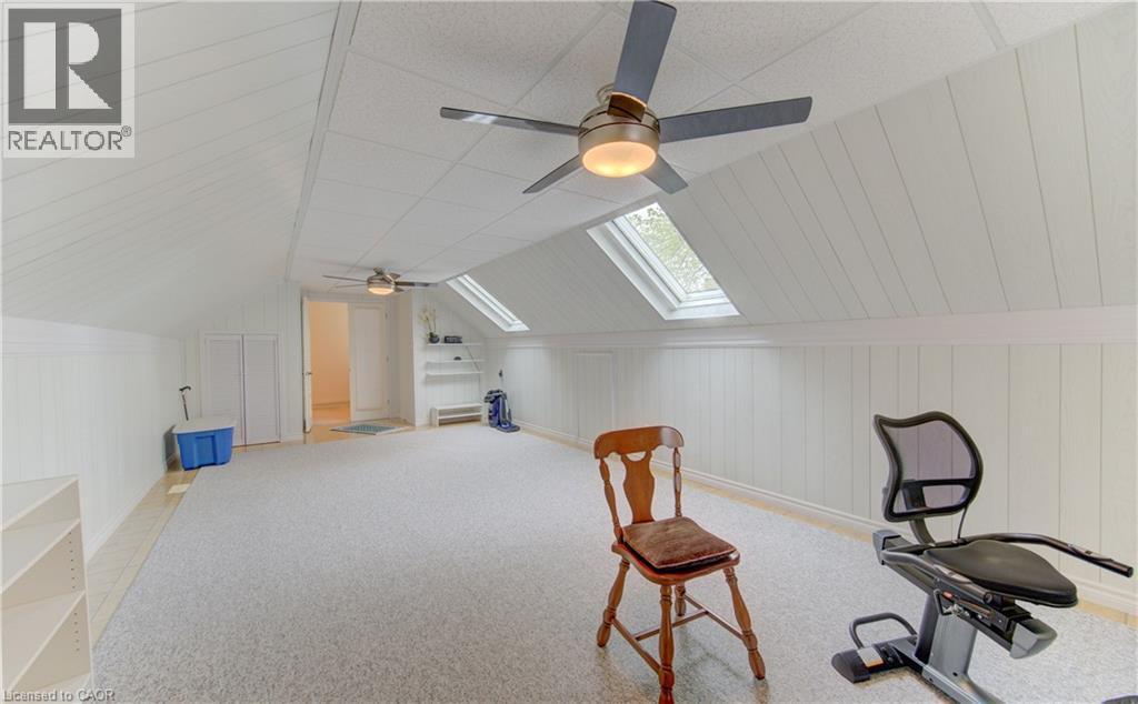 298 ROXTON Drive - 23