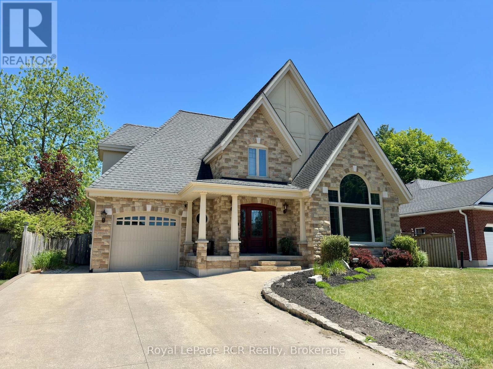 241 4TH STREET CRESCENT - 2
