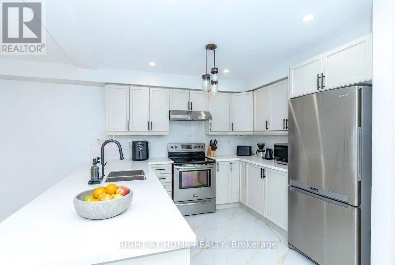 4694 THOMAS ALTON BOULEVARD - 11