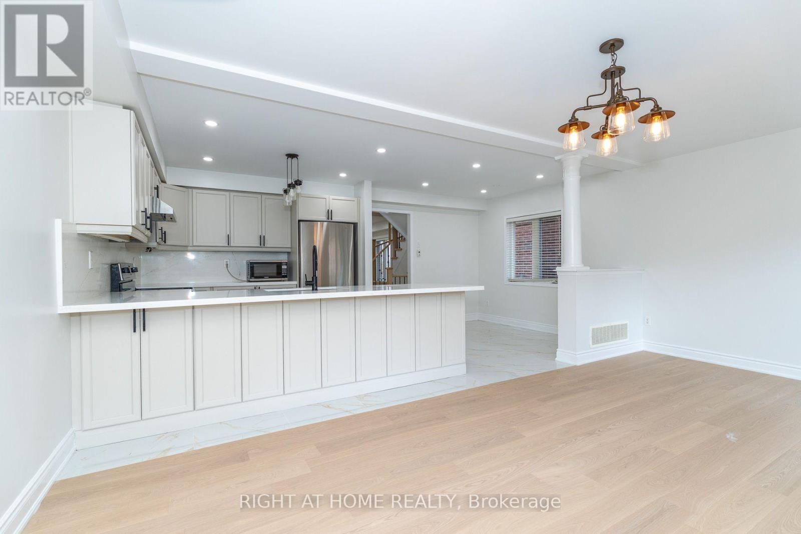 4694 THOMAS ALTON BOULEVARD - 13