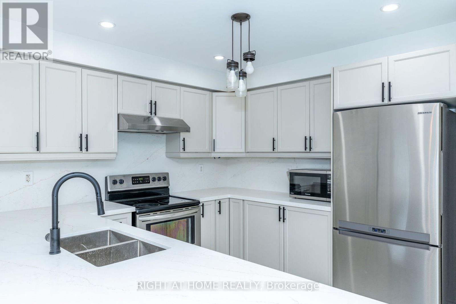4694 THOMAS ALTON BOULEVARD - 16
