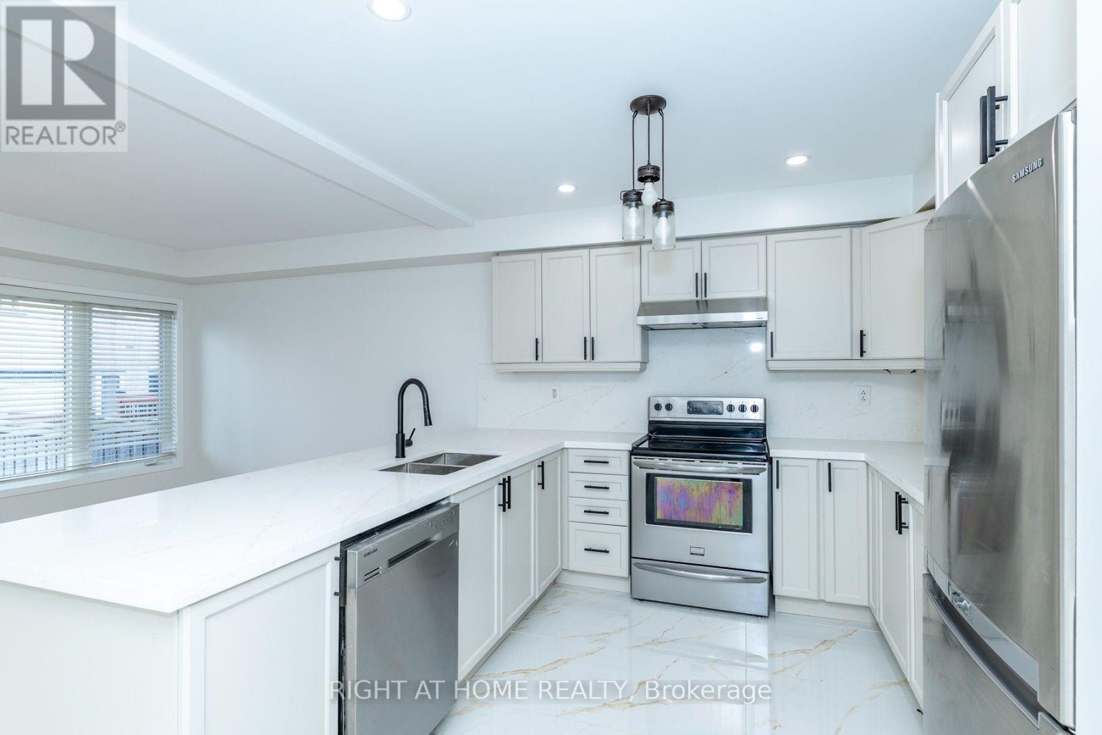 4694 THOMAS ALTON BOULEVARD - 15