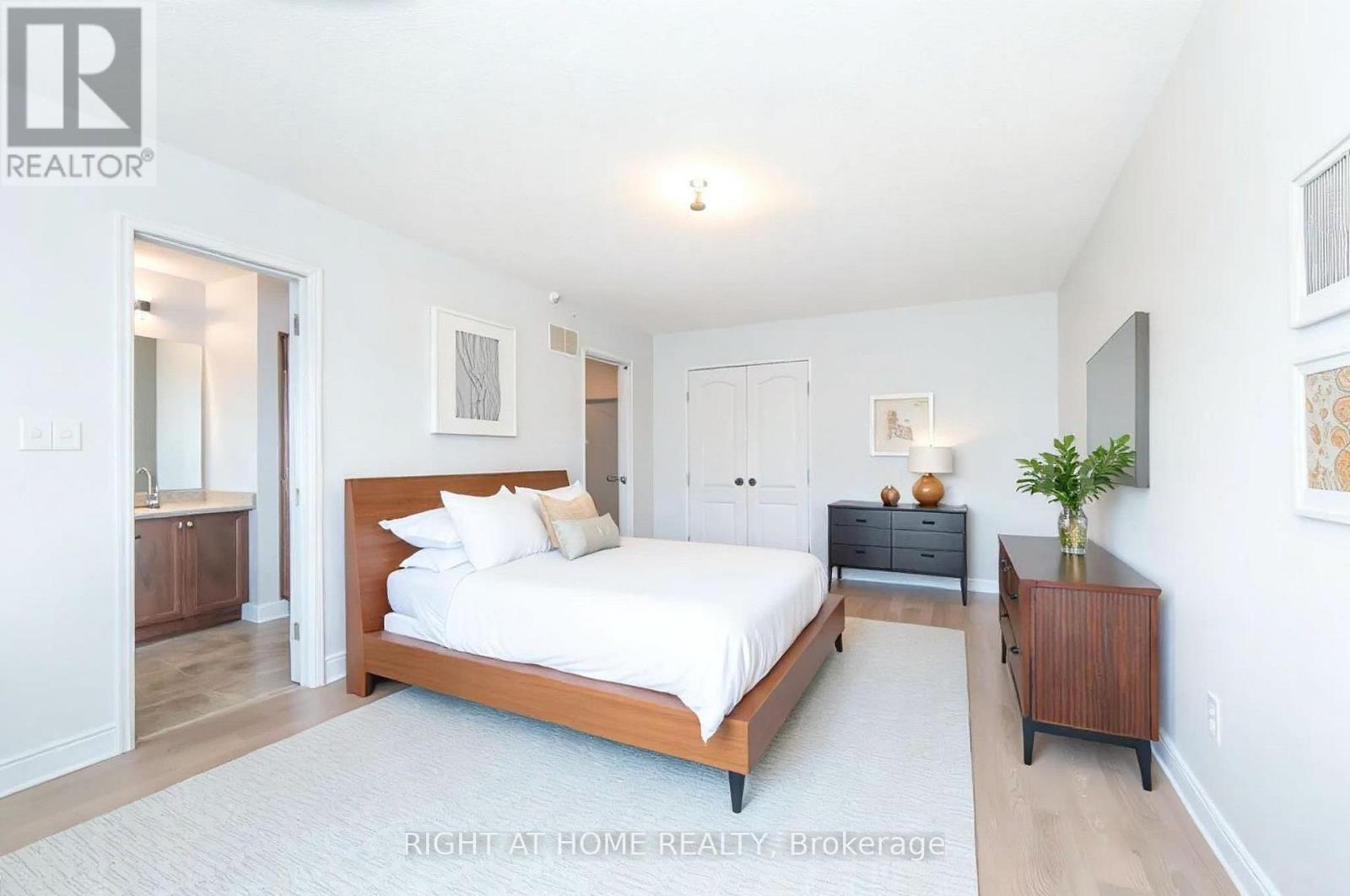 4694 THOMAS ALTON BOULEVARD - 23