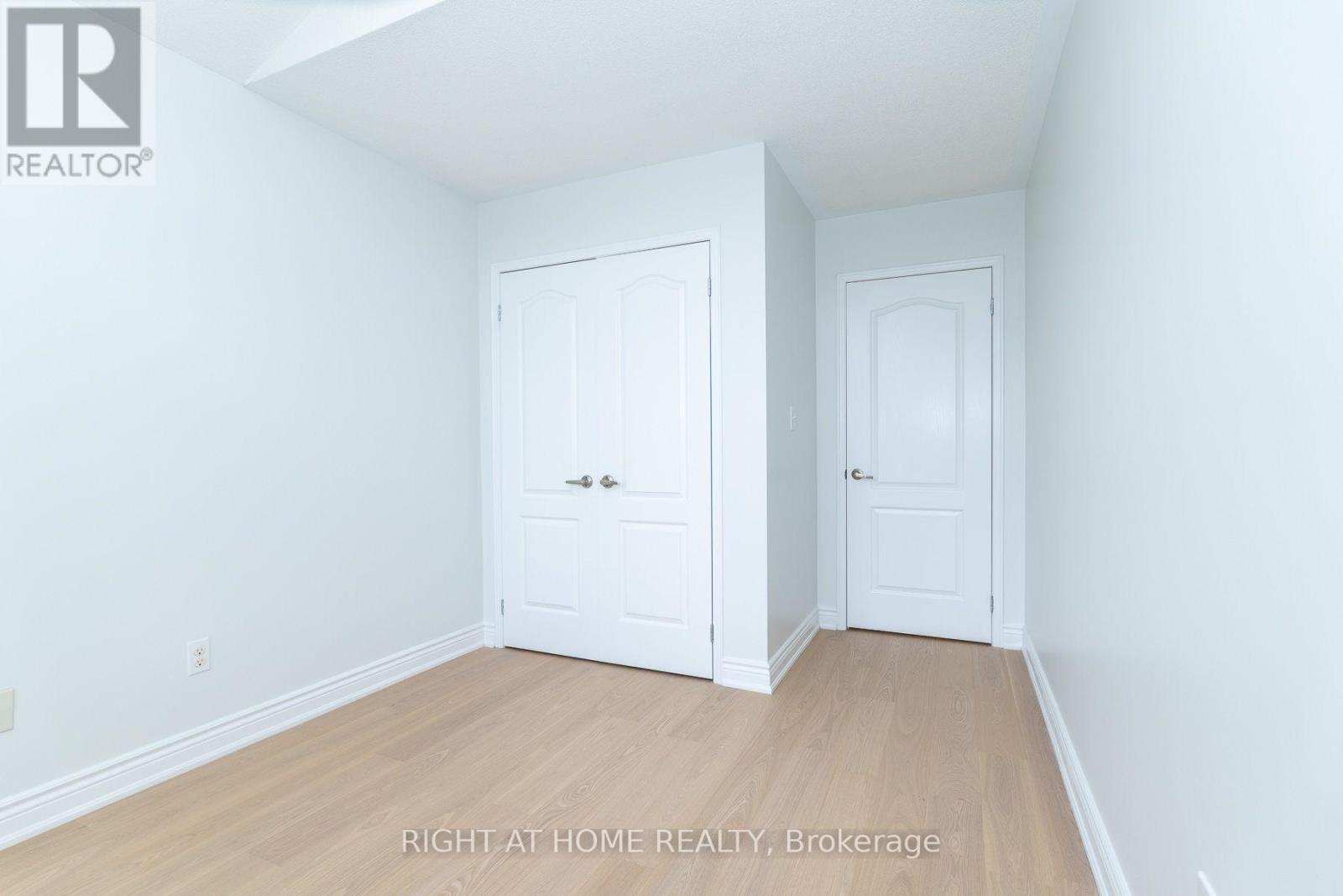 4694 THOMAS ALTON BOULEVARD - 37