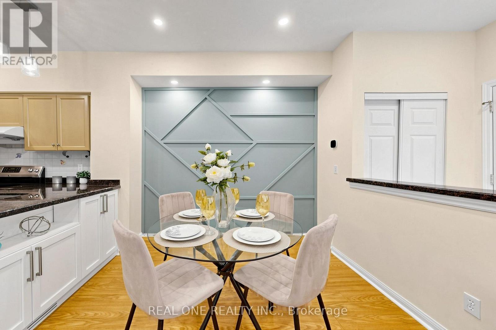 #6 12 ST MORITZ WAY - 11