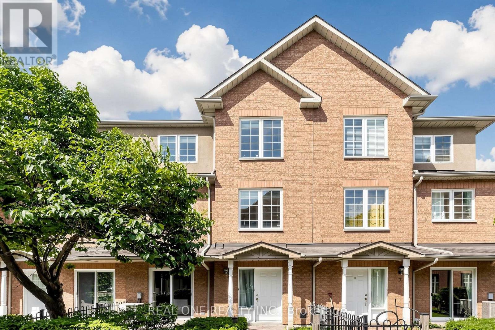 #6 12 ST MORITZ WAY - 2