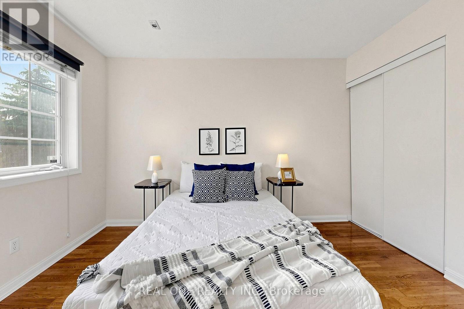 #6 12 ST MORITZ WAY - 32