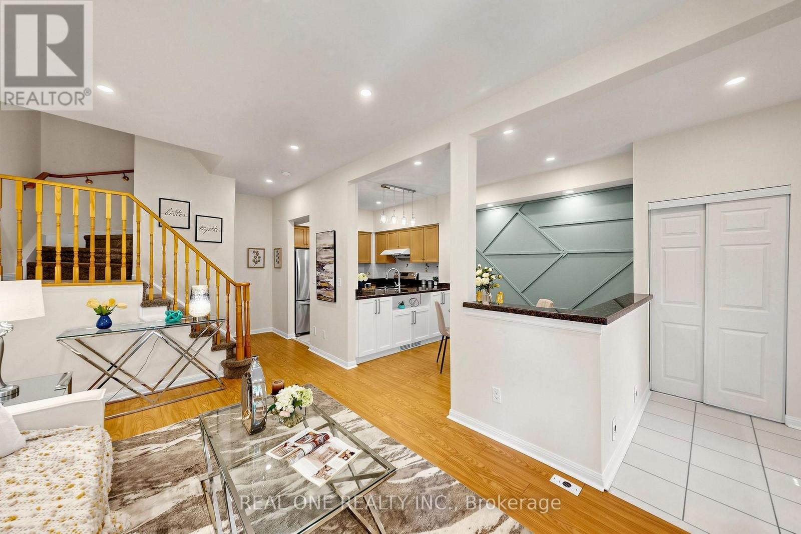 #6 12 ST MORITZ WAY - 5