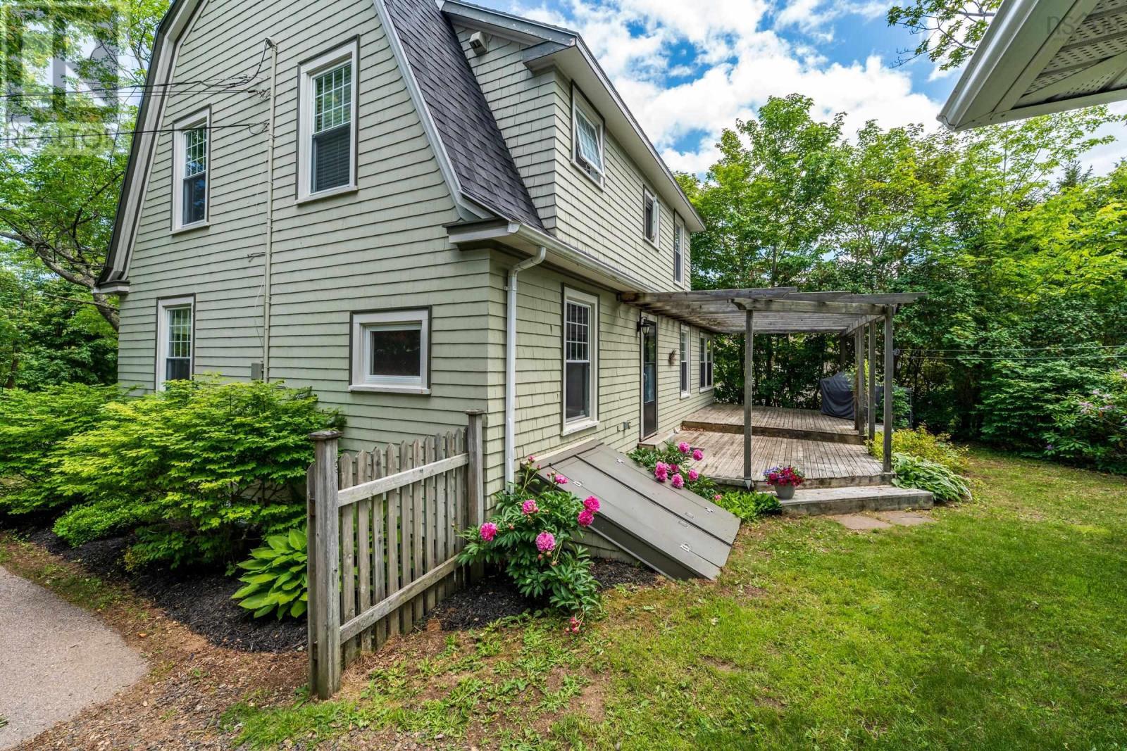 5 Warwick Street - 3