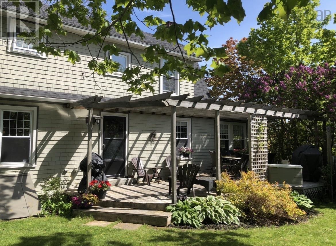 5 Warwick Street - 4