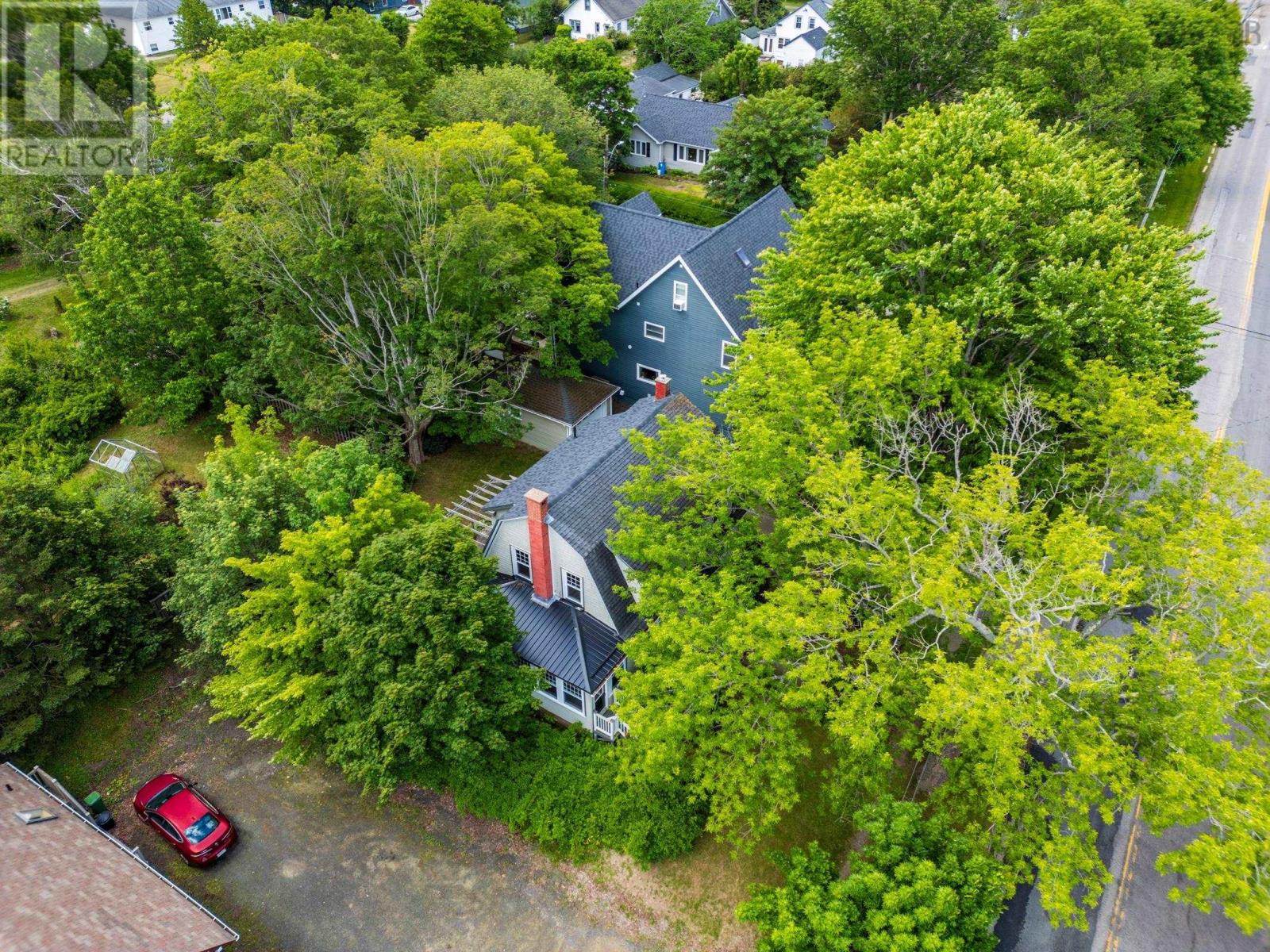 5 Warwick Street - 49