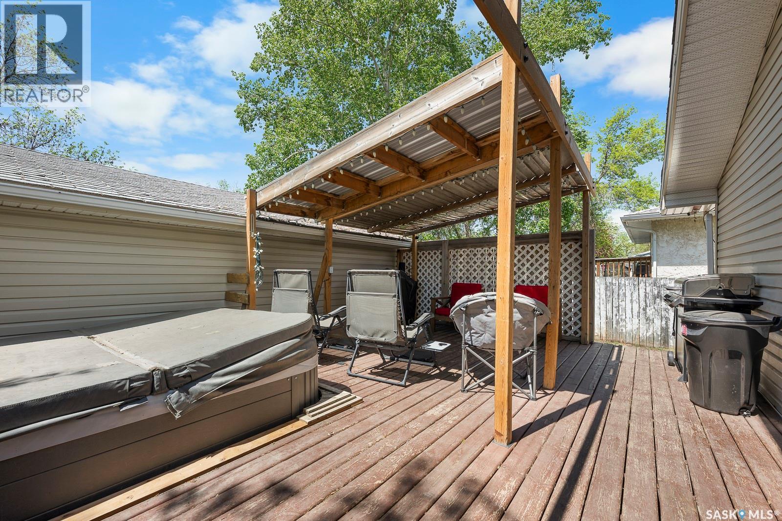 2 PLEASANTVIEW BAY - 24