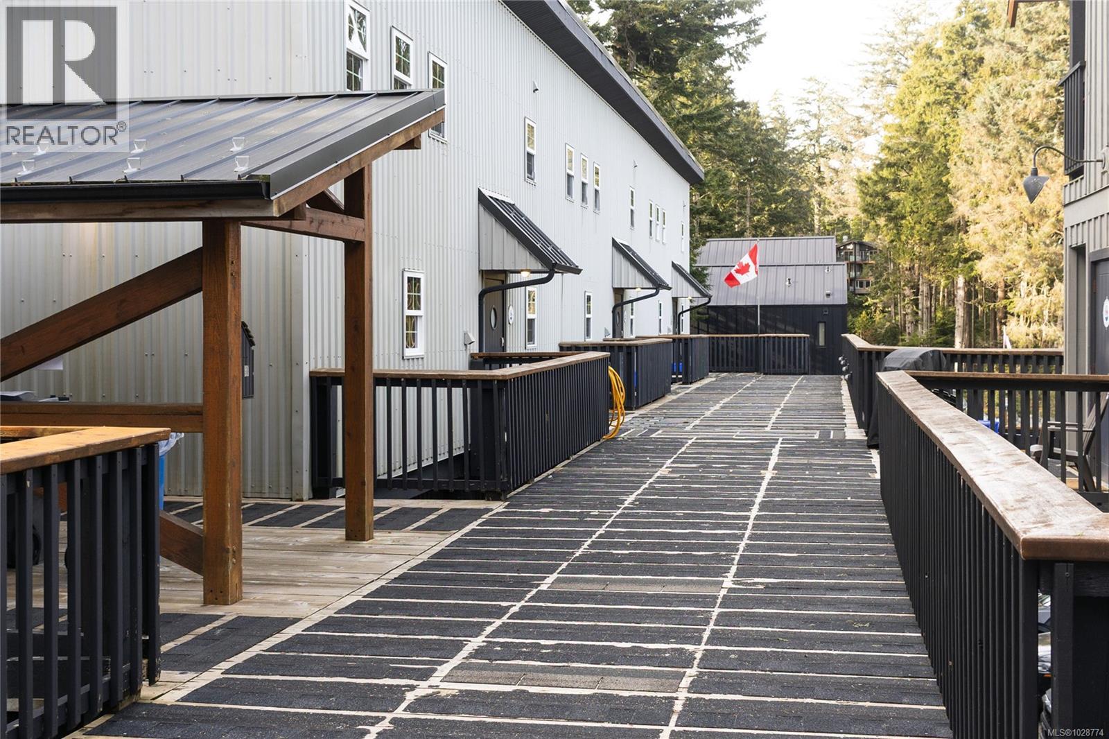 3 1002 Peninsula Rd, Ucluelet