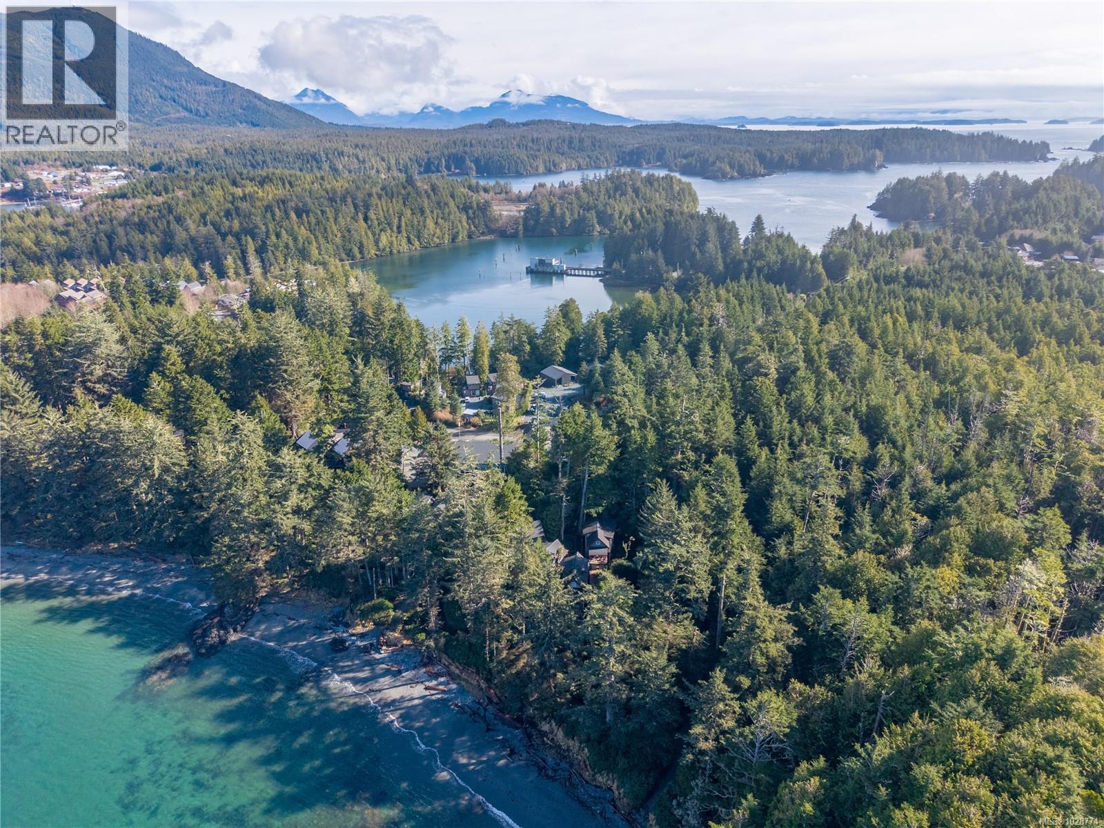 3 1002 Peninsula Rd, Ucluelet