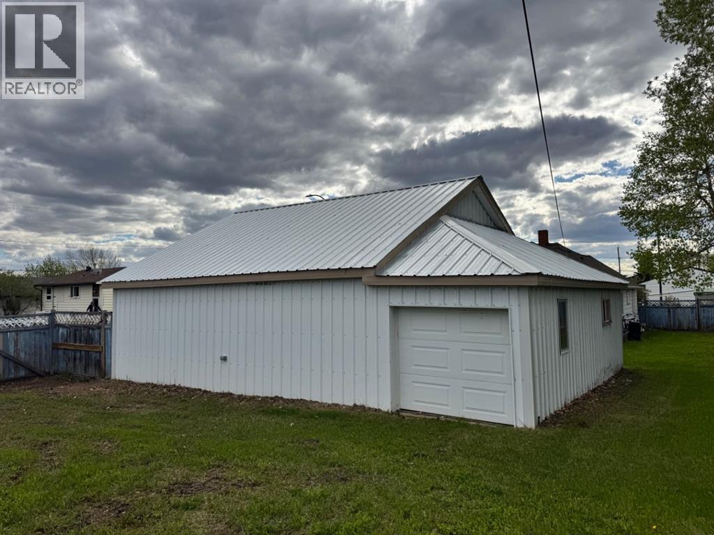 10616 104 Avenue - 33