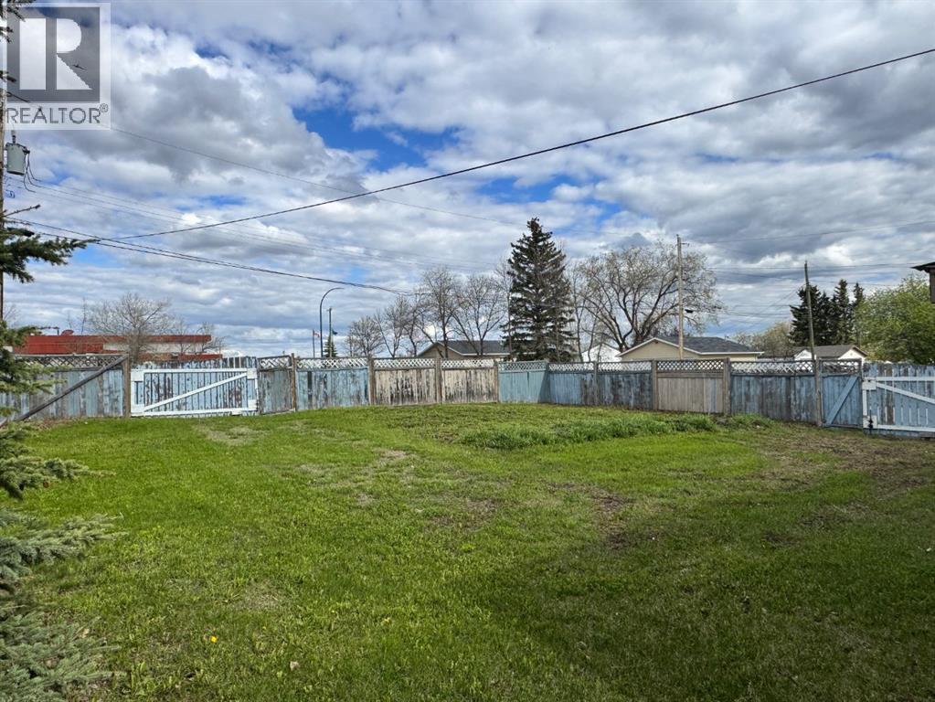 10616 104 Avenue - 30