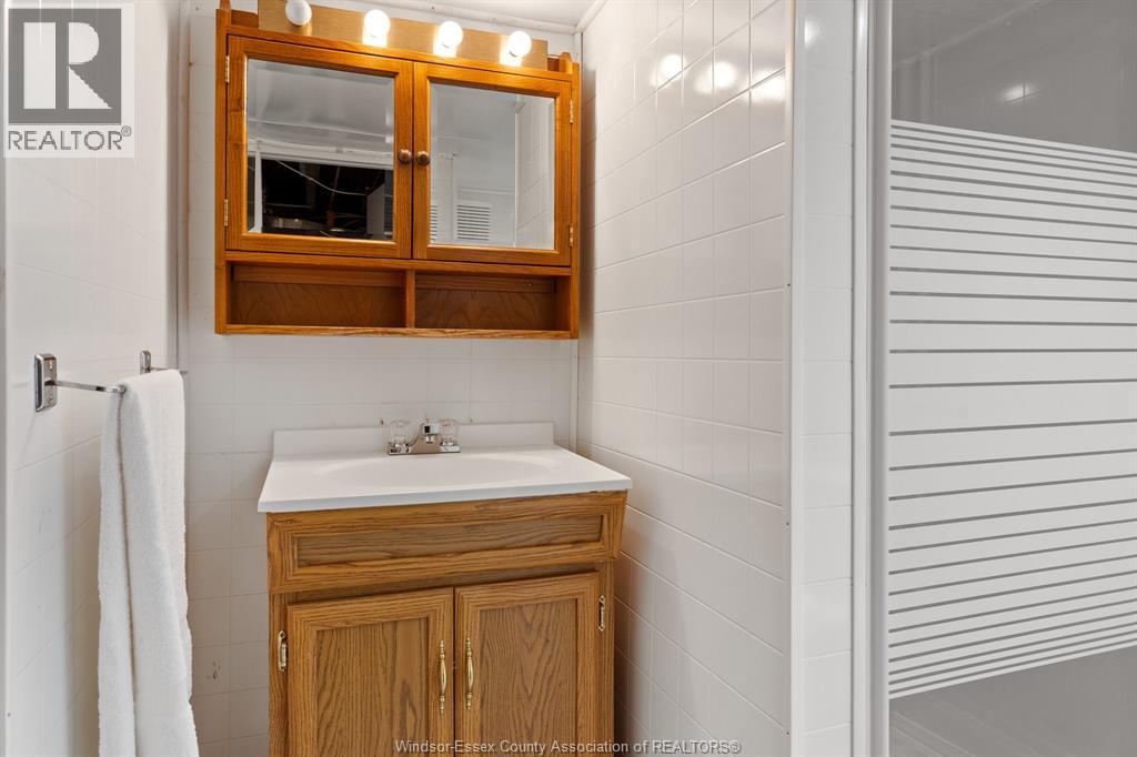 28 WHITE STREET - 15