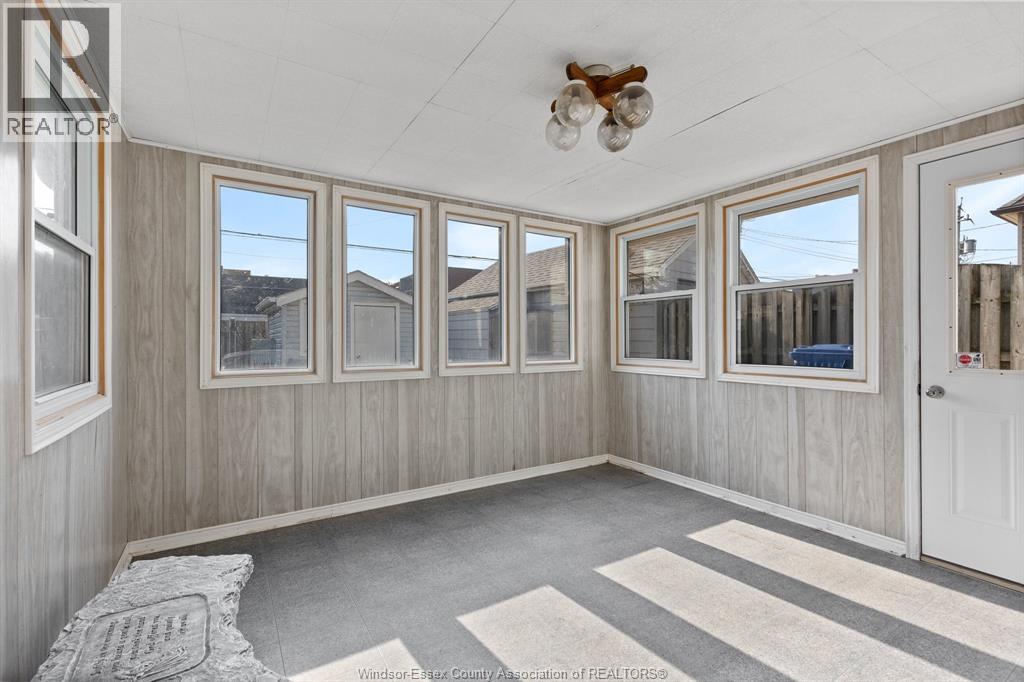 28 WHITE STREET - 16