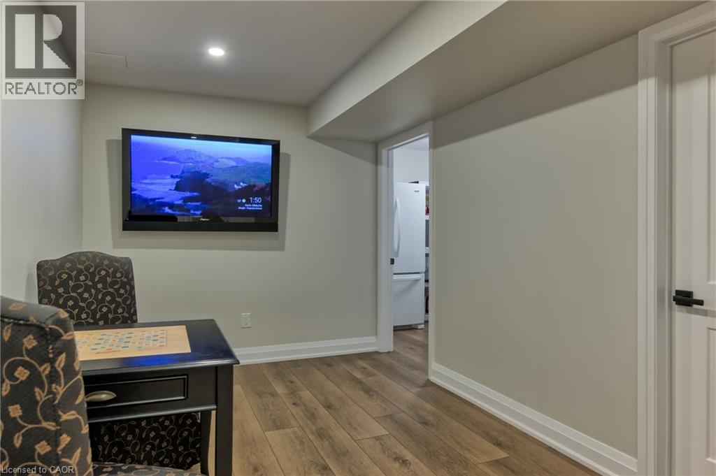 108 WINSTON Street - 26