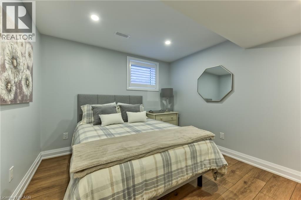 108 WINSTON Street - 27