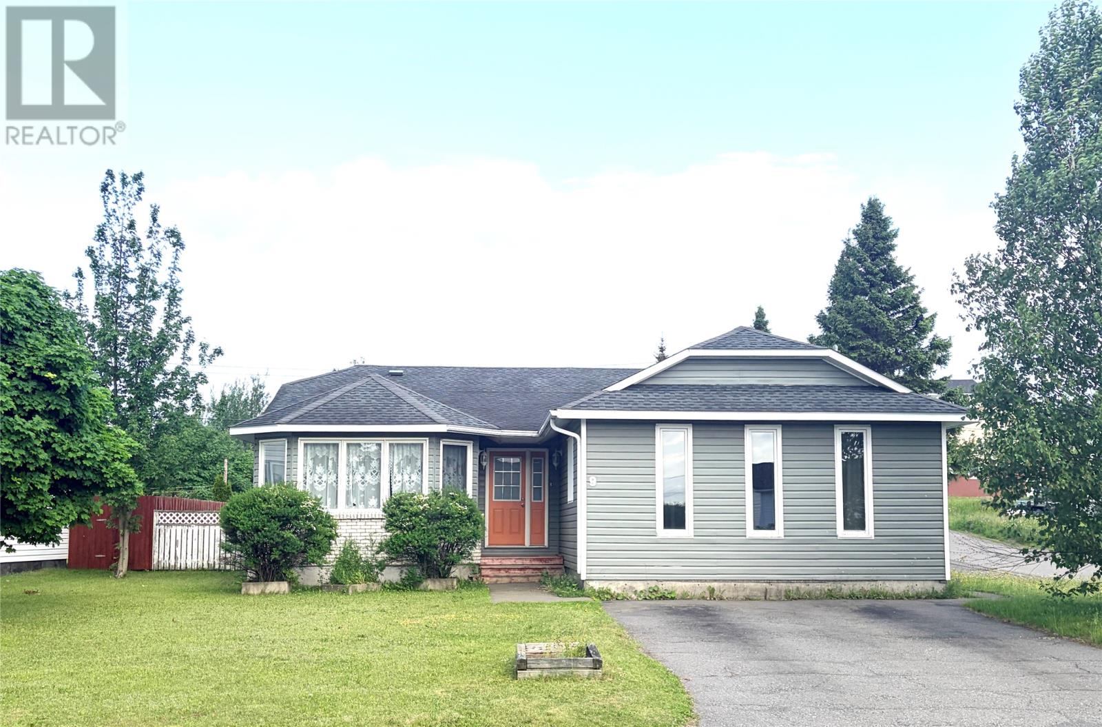 9 Aspen Heights - 1