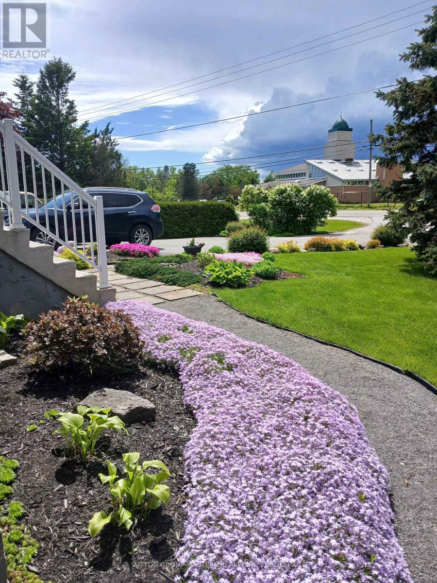 1496 SYDENHAM ROAD - 37