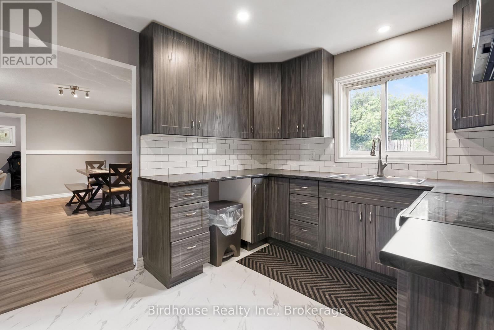 9 HAPLEY CIRCLE - 12