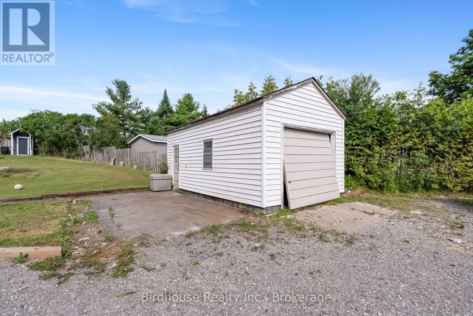 9 HAPLEY CIRCLE - 33