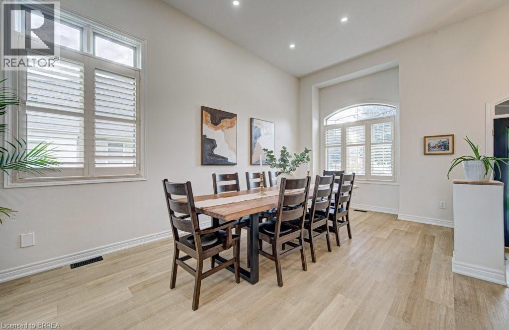 22 LONG Lane - Image 6