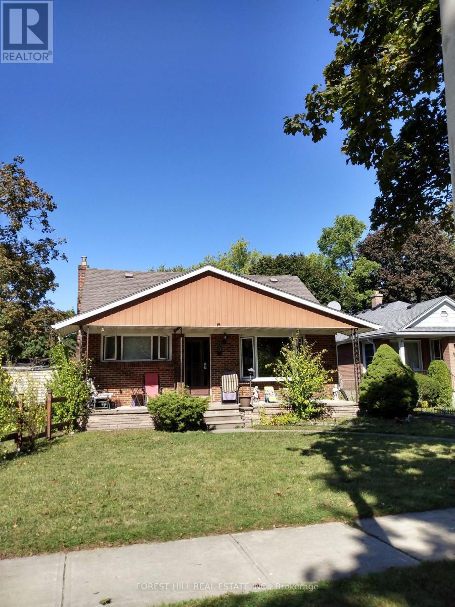 89 HEATHER CRESCENT - 2