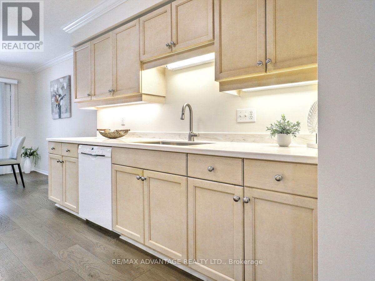 #17 515 PROUDFOOT LANE - 17
