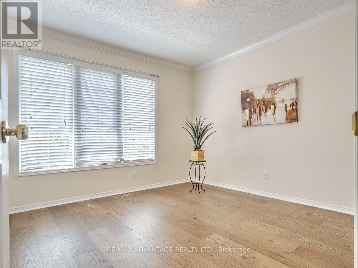 #17 515 PROUDFOOT LANE - 29