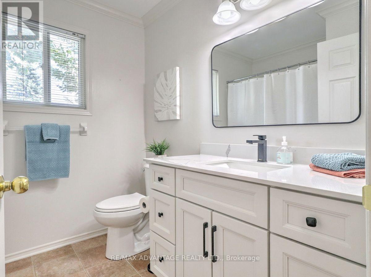 #17 515 PROUDFOOT LANE - 30