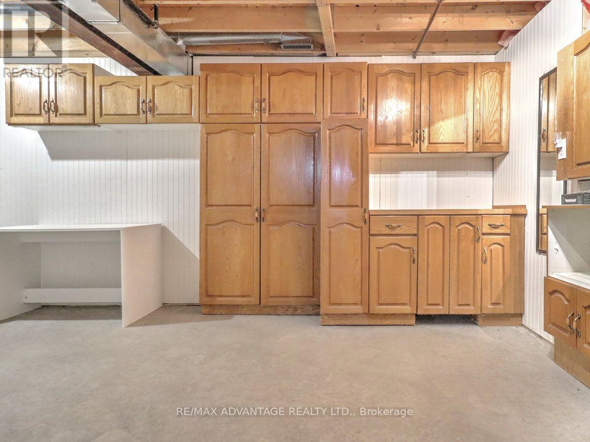 #17 515 PROUDFOOT LANE - 35